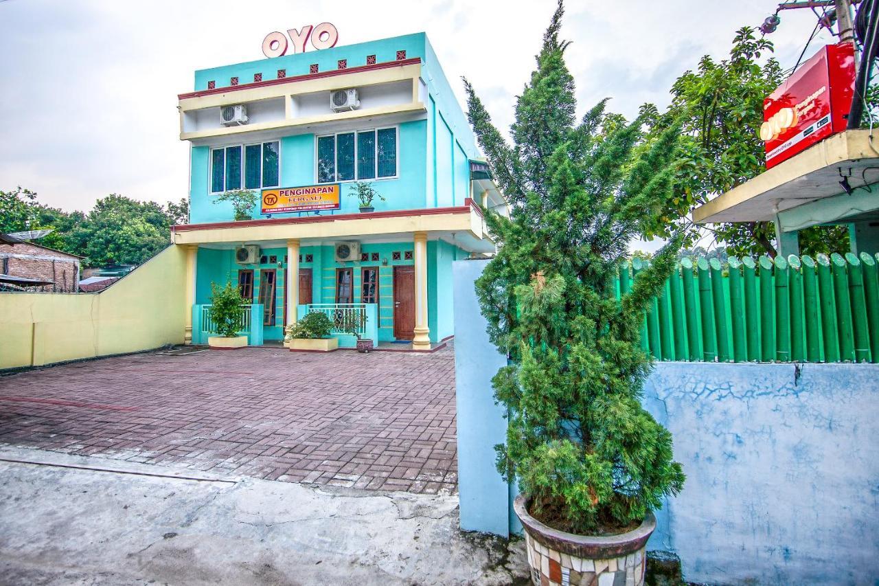 Oyo 796 Penginapan Fergael Pematangsiantar Exterior photo